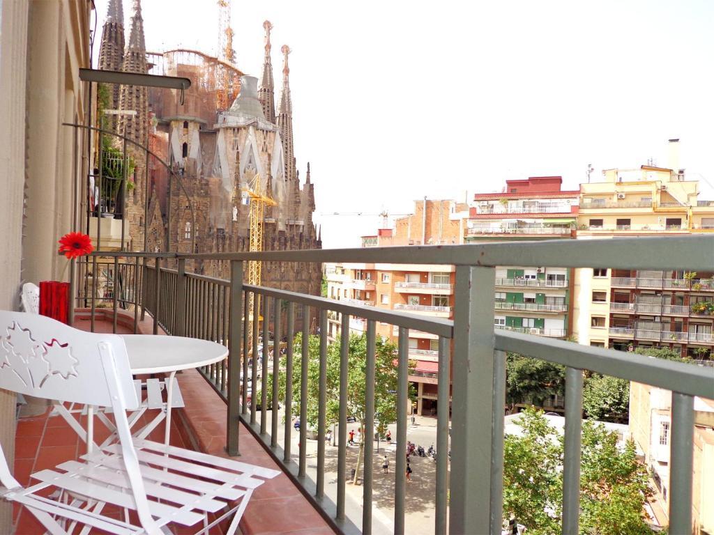 Gaudi Sagrada Familia Appartement Barcelona Buitenkant foto